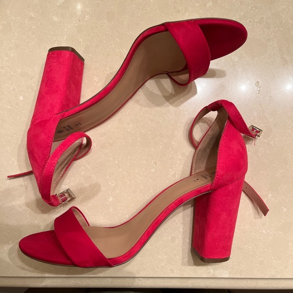 Call it spring Fuchsia block heels - Picture 2 of 2